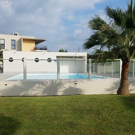 F1 De 36M2 Avec Terrasse Et Parking Privatif. Apartamento La Roquette-sur-Siagne Exterior foto